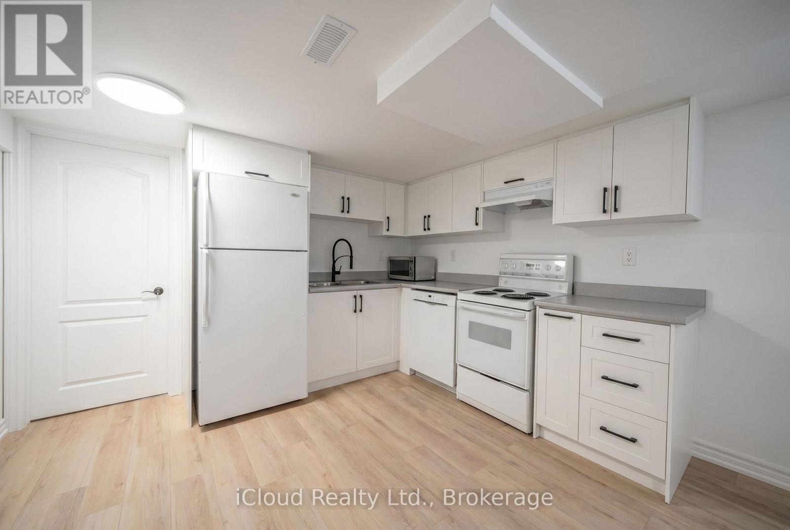 54 WILSON ROAD S