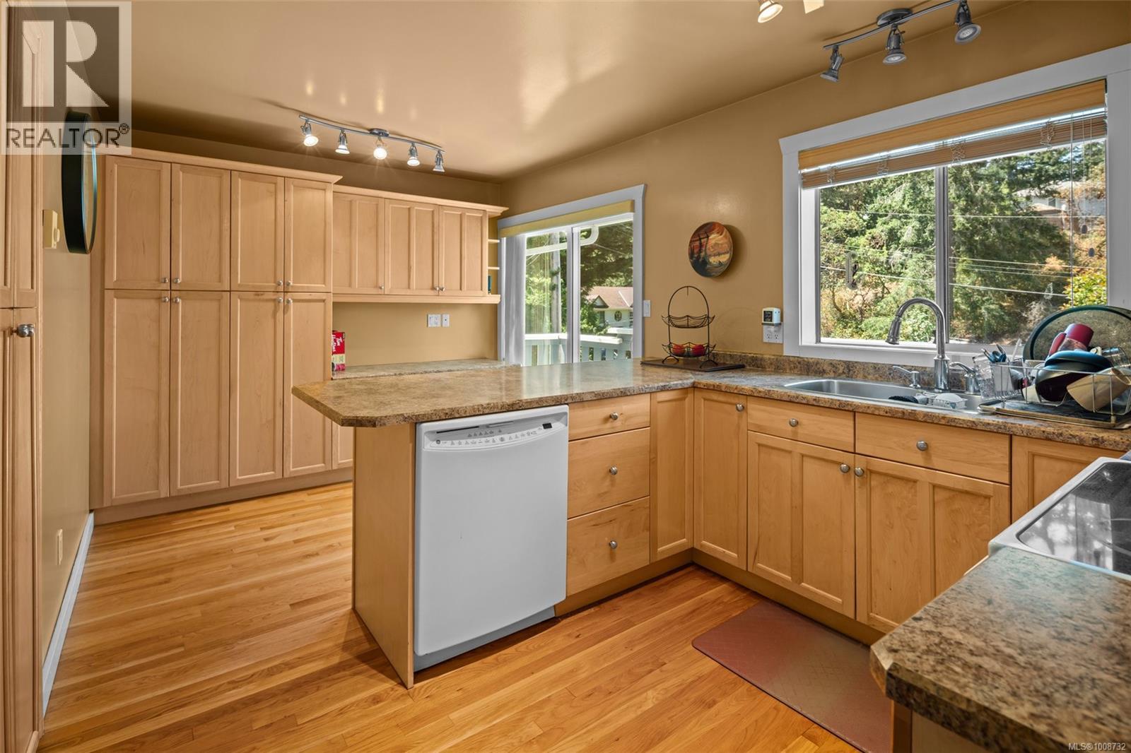 105 Rockcliffe Pl