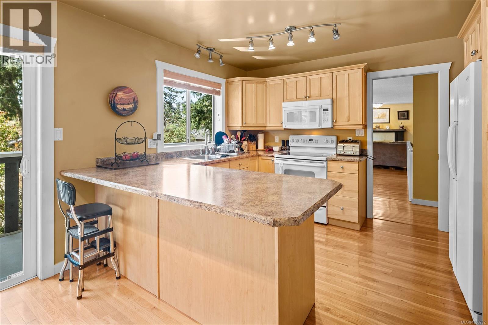 105 Rockcliffe Pl