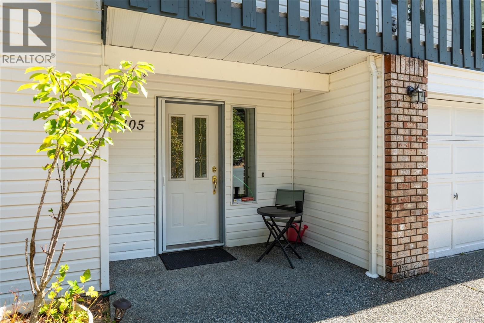 105 Rockcliffe Pl