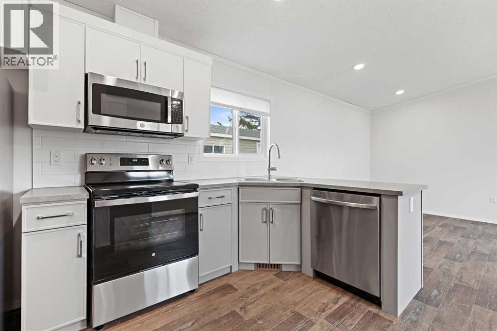 5, 6220 17 Avenue SE