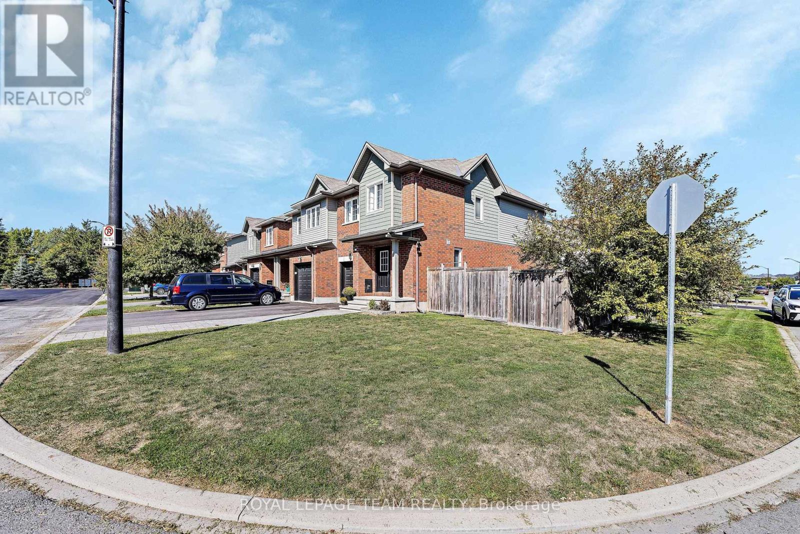 430 HARESFIELD COURT