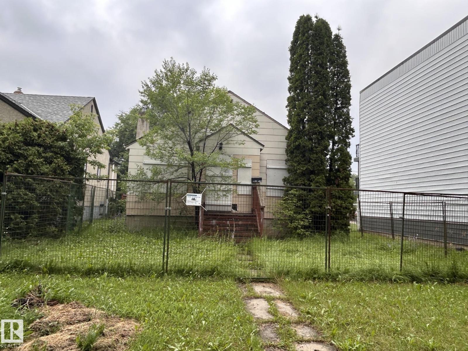 10720 112 ST NW