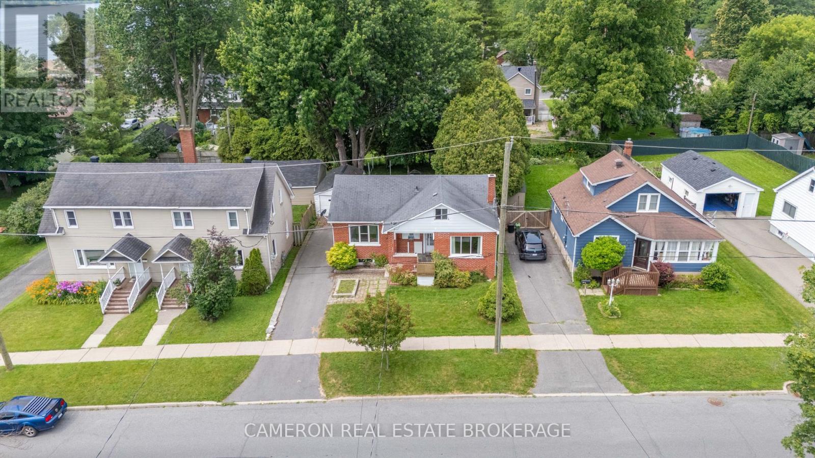 11 DUNBAR AVENUE