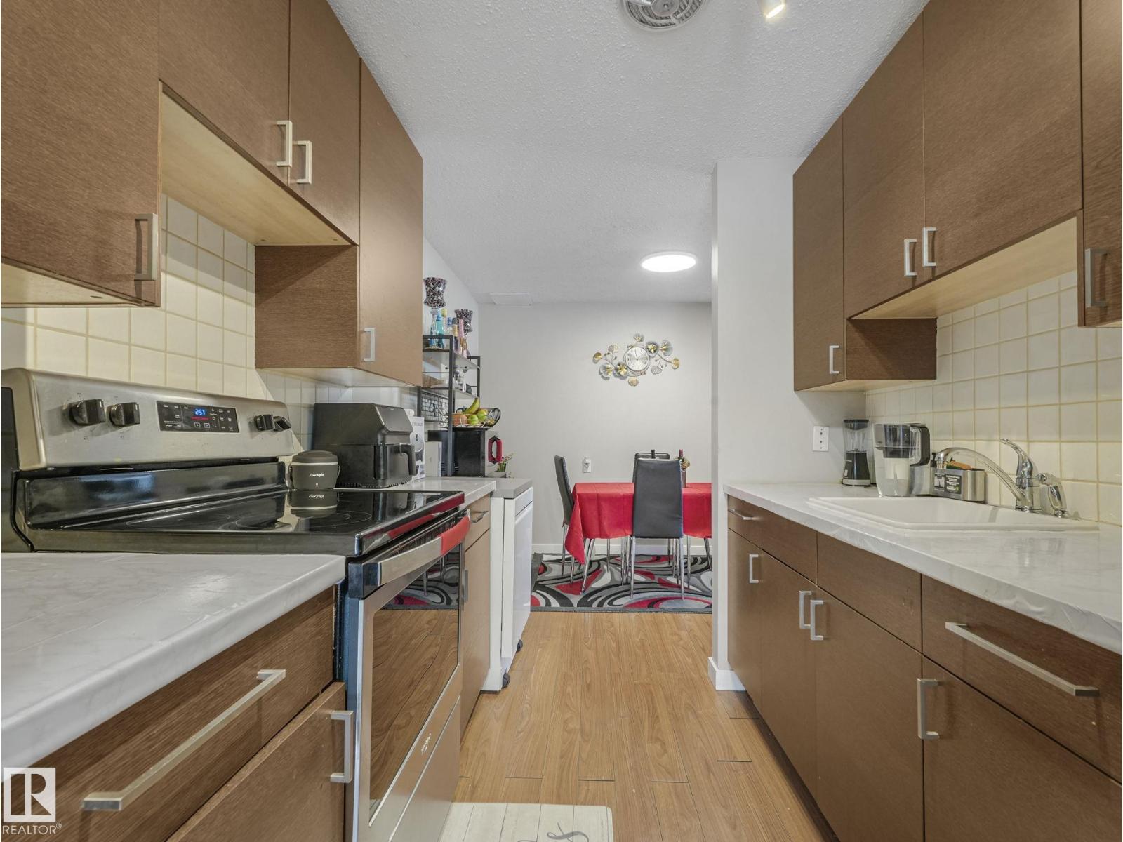 13271 47 ST NW
