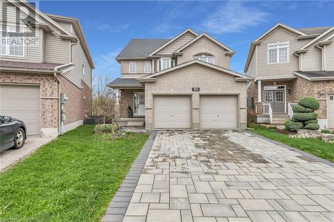956 BANFFSHIRE Court Kitchener ON N2R1W8