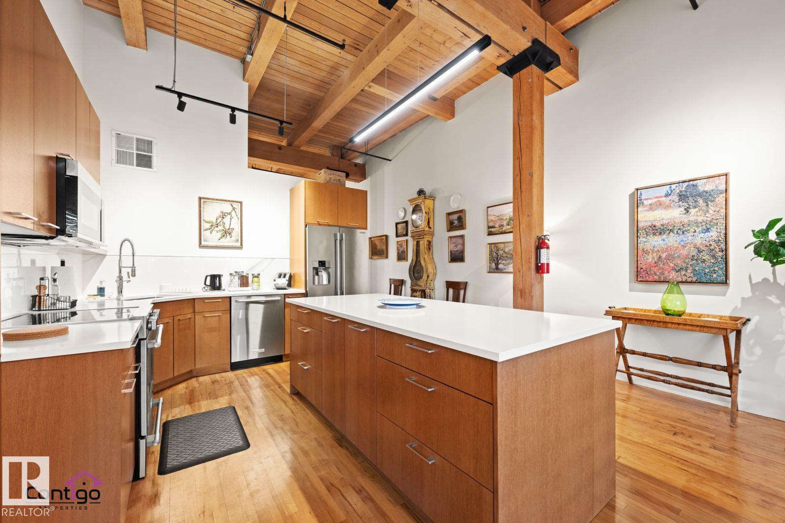 #114 10309 107 ST NW