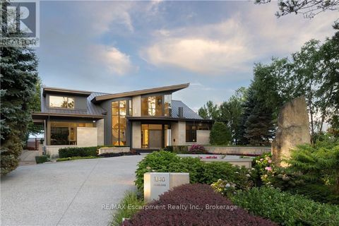 1540 WATERSEDGE ROAD Mississauga (Clarkson) ON L5J1A4