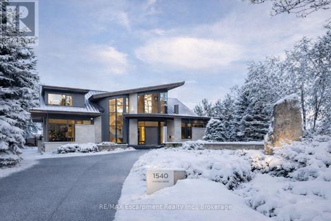 1540 WATERSEDGE ROAD Mississauga (Clarkson) ON L5J1A4