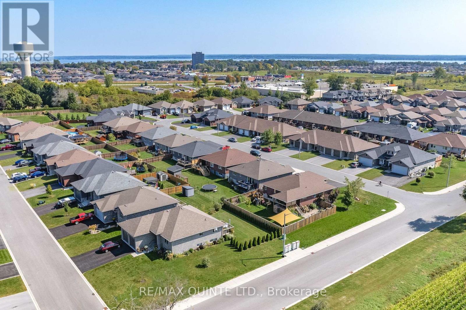 56 MCINTOSH CRESCENT