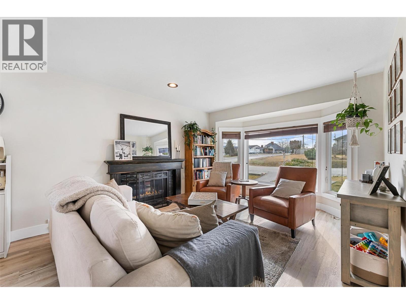 2186 Finlay Court