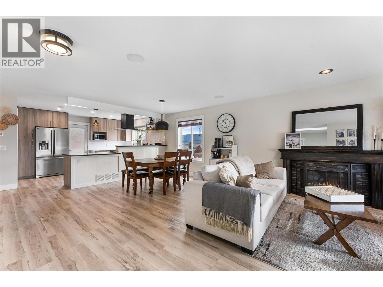 2186 Finlay Court