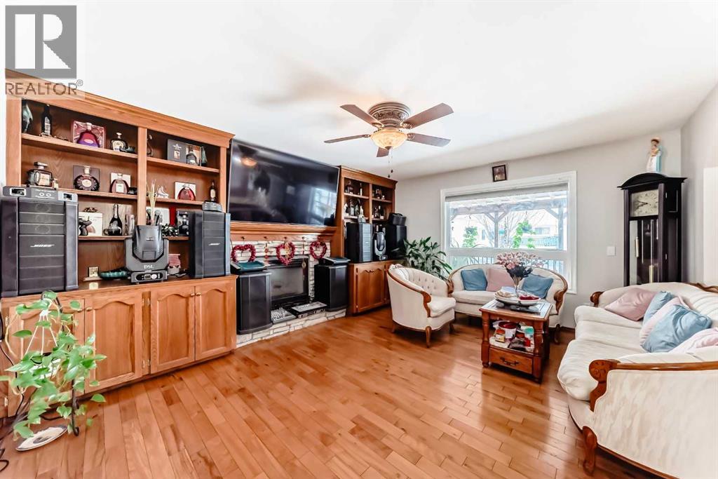 49 Applewood Court SE