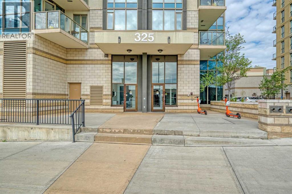 909, 325 3 Street SE