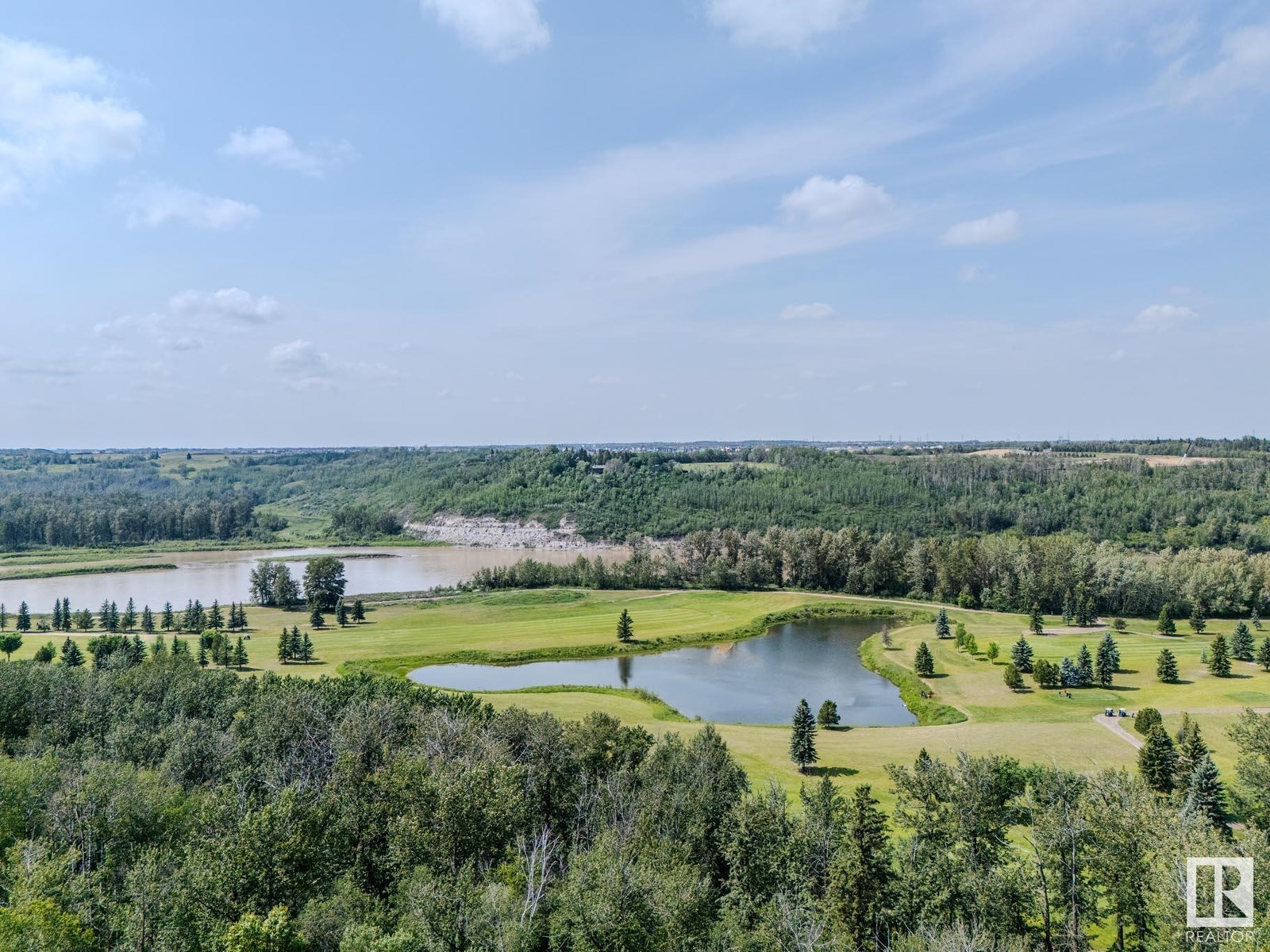 140 WINDERMERE DR NW