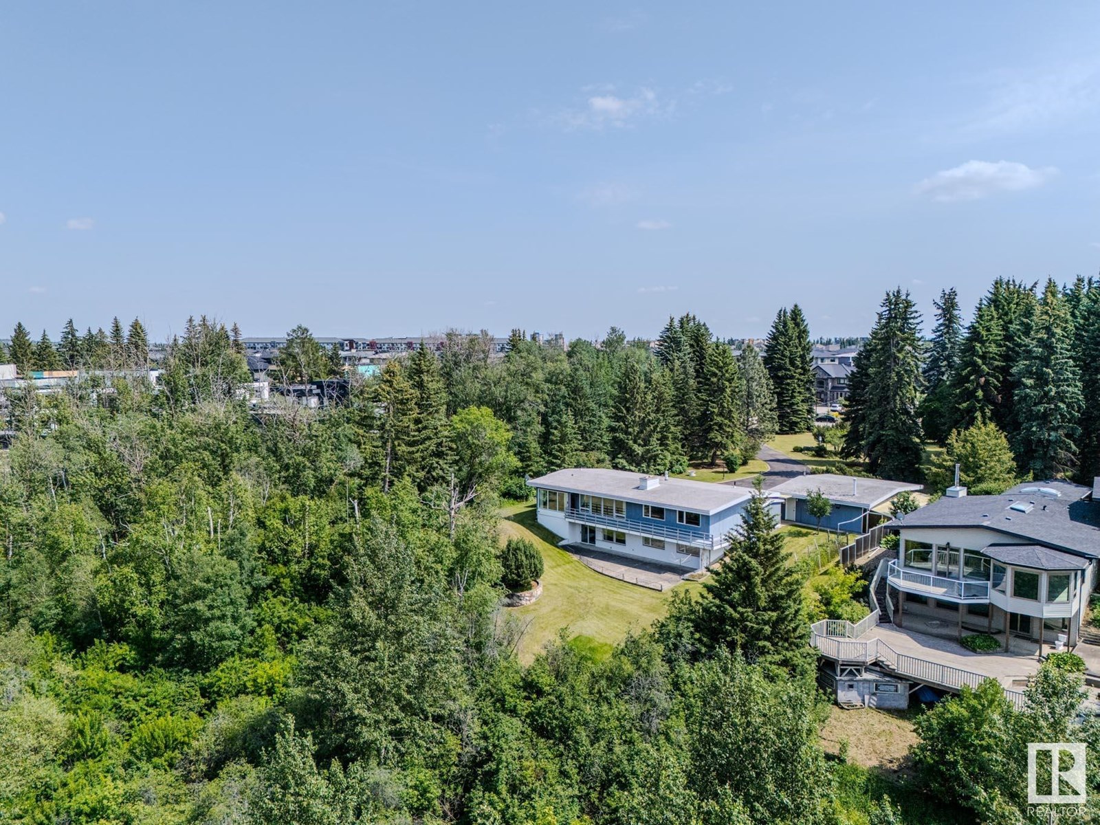140 WINDERMERE DR NW