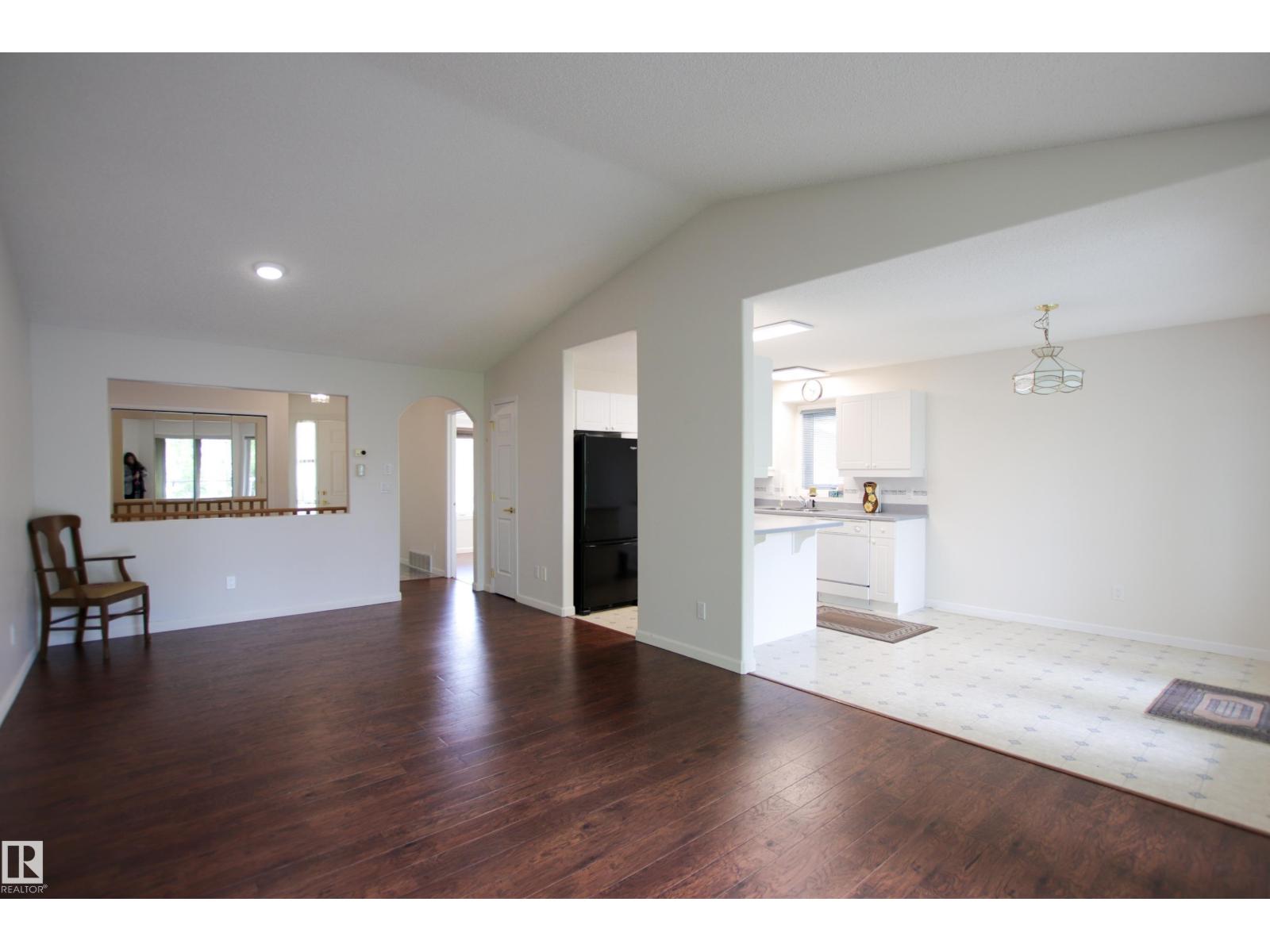 #3 9420 172 ST NW