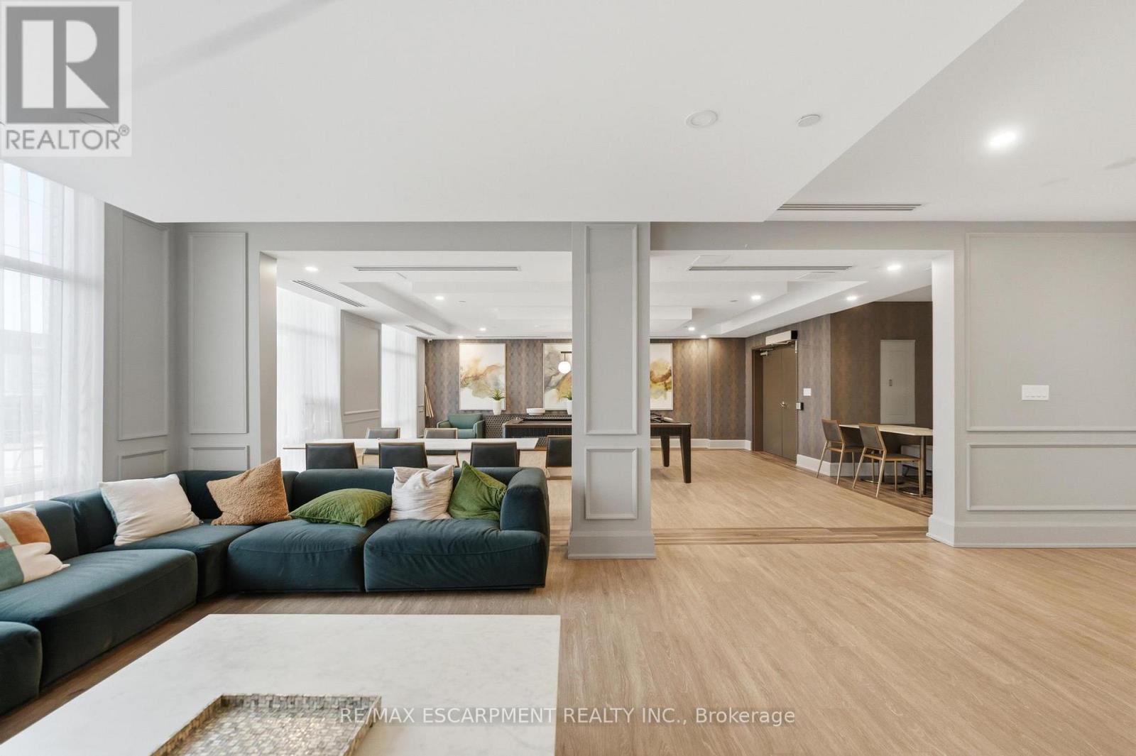 1112 - 460 DUNDAS STREET E