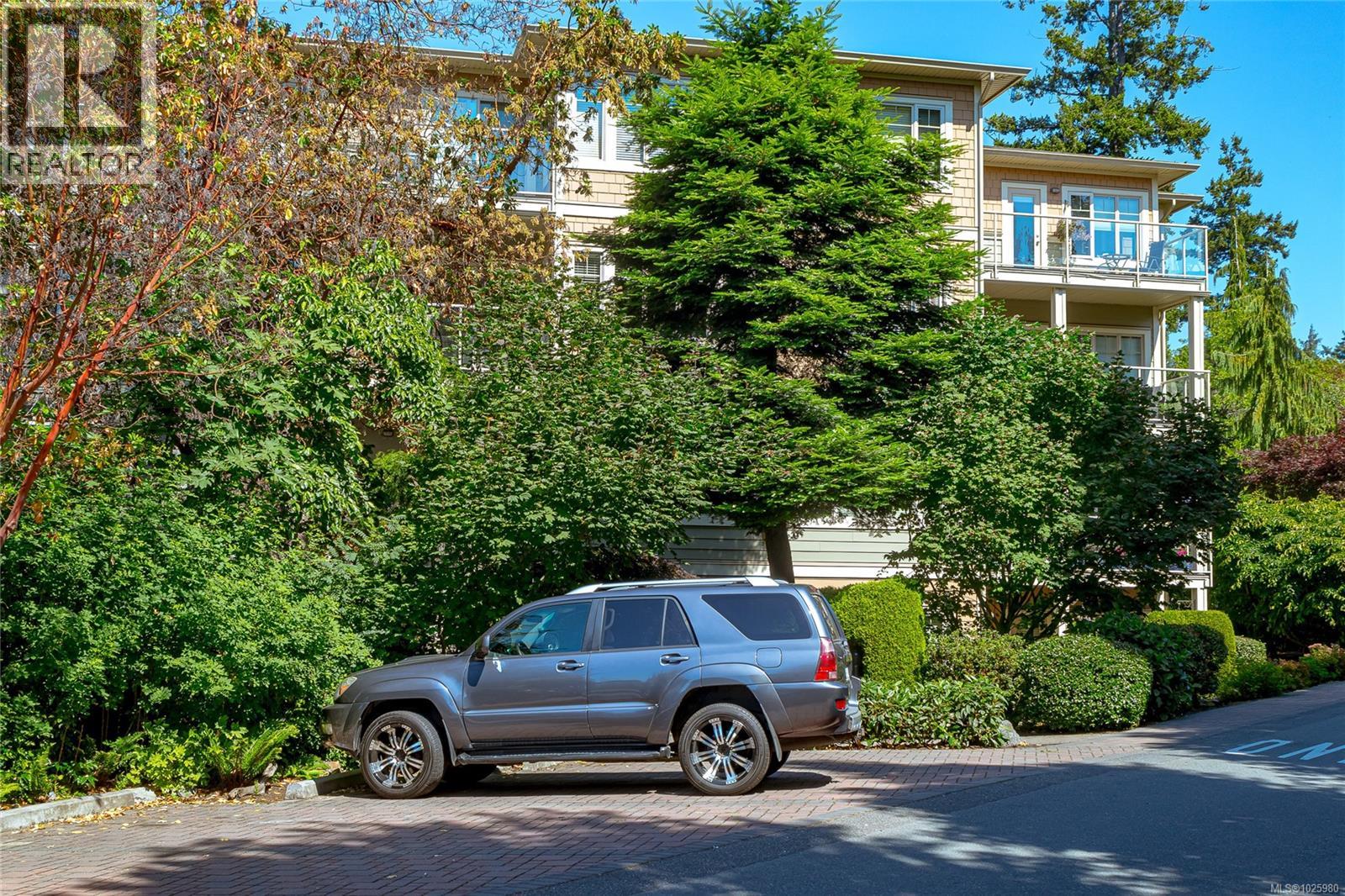 209 125 Aldersmith Pl