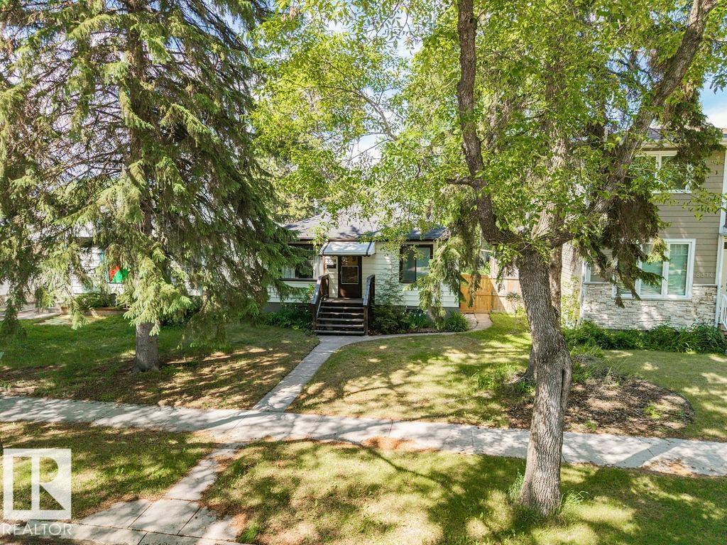 8318 80 AV NW