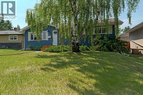 51 Hollyburn Road SW Calgary AB T2V3H2