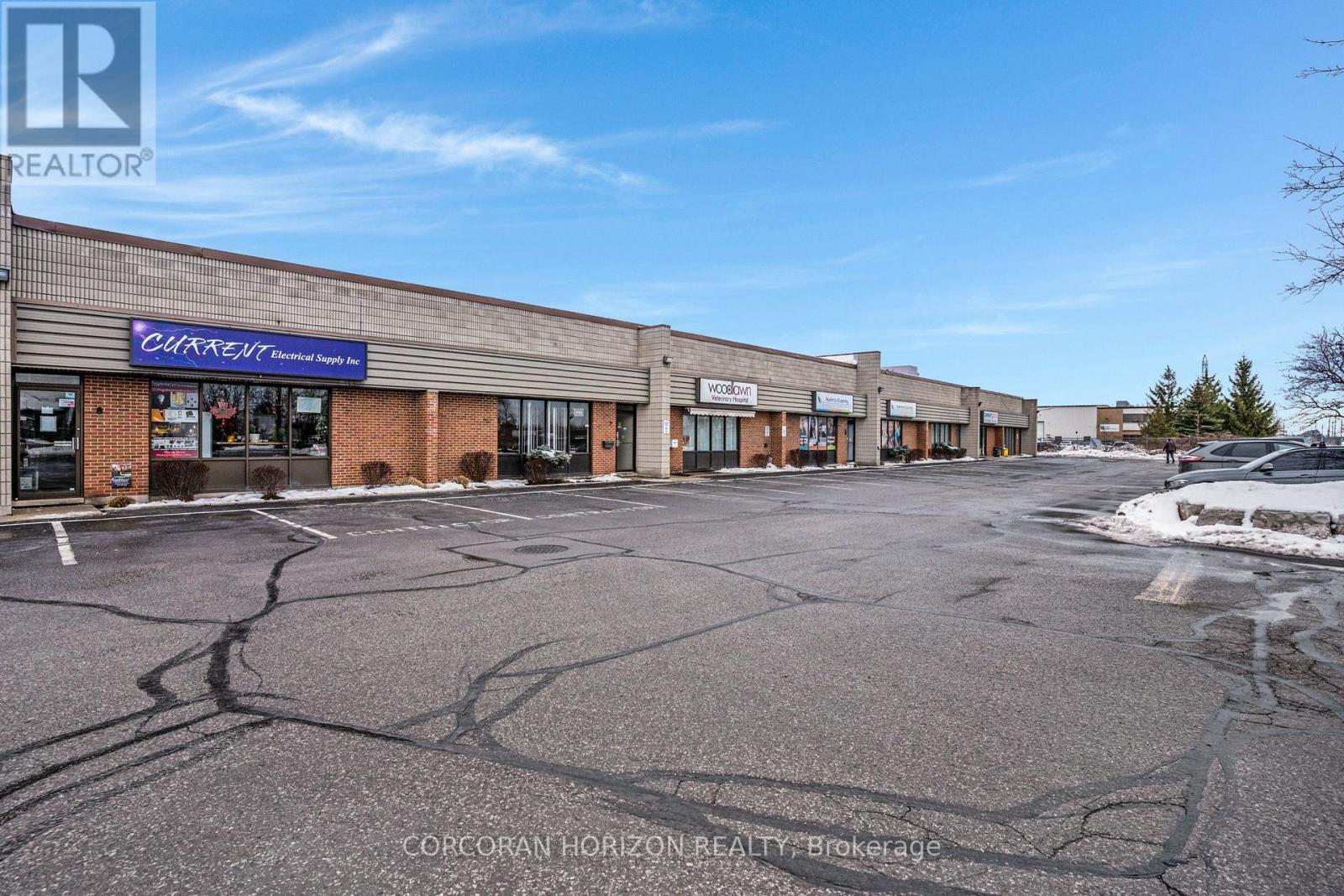 7 - 485 SILVERCREEK PARKWAY N