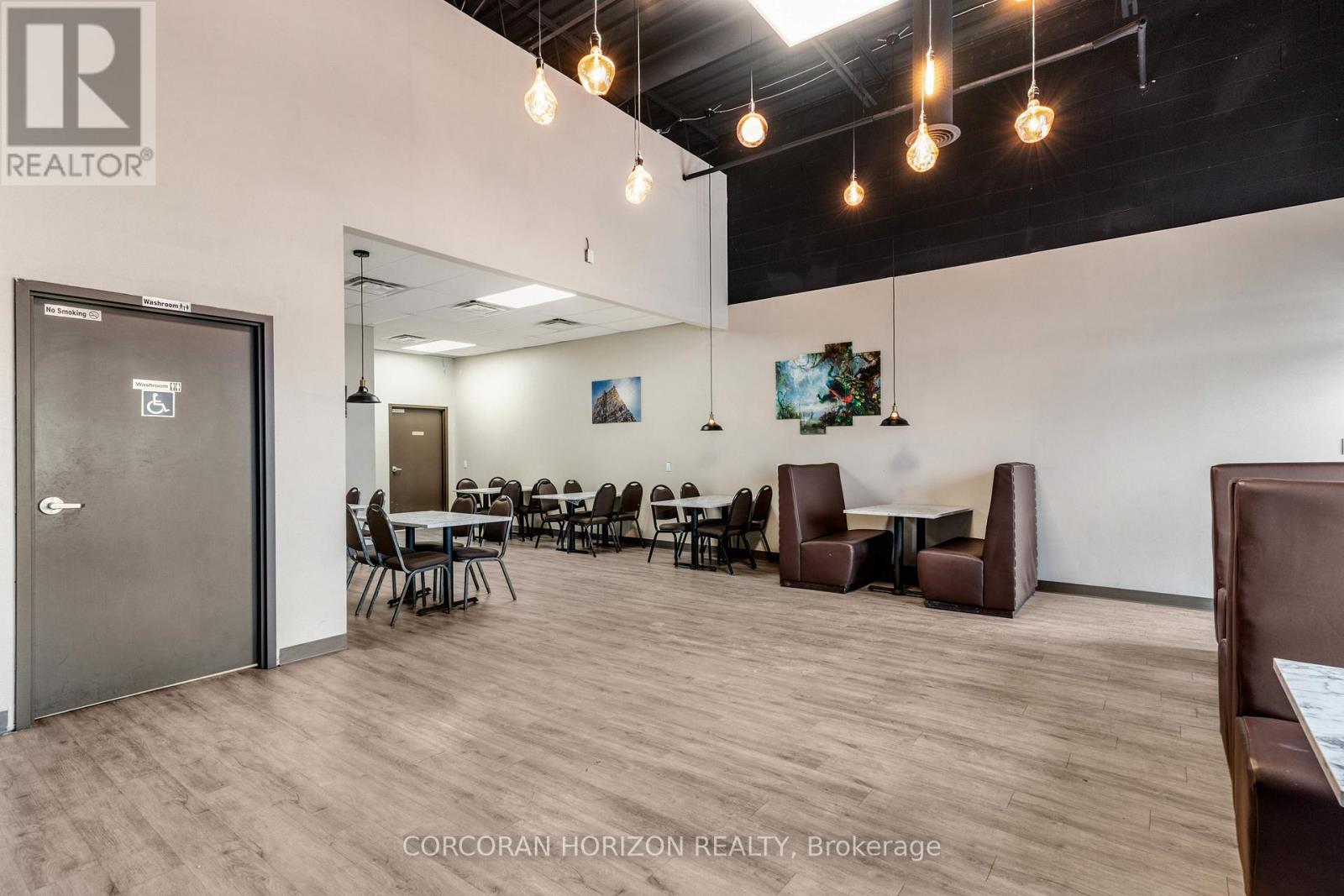 7 - 485 SILVERCREEK PARKWAY N