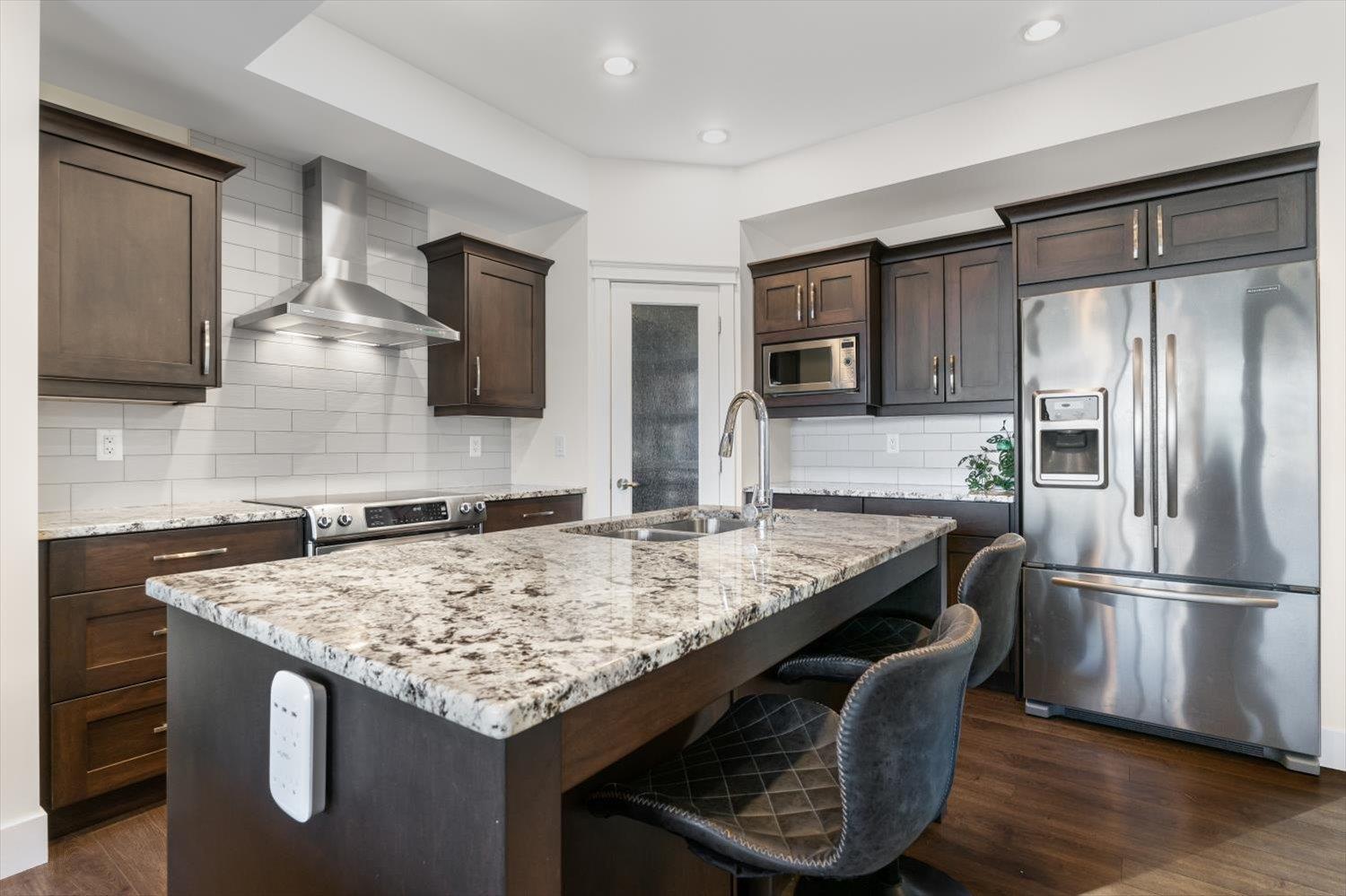 5486 MACLACHLAN PLACE|Promontory