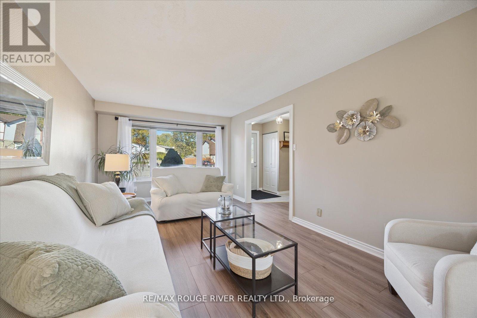 695 HILLCROFT STREET