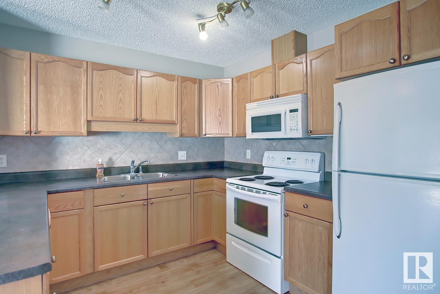 8129 7 AV SW