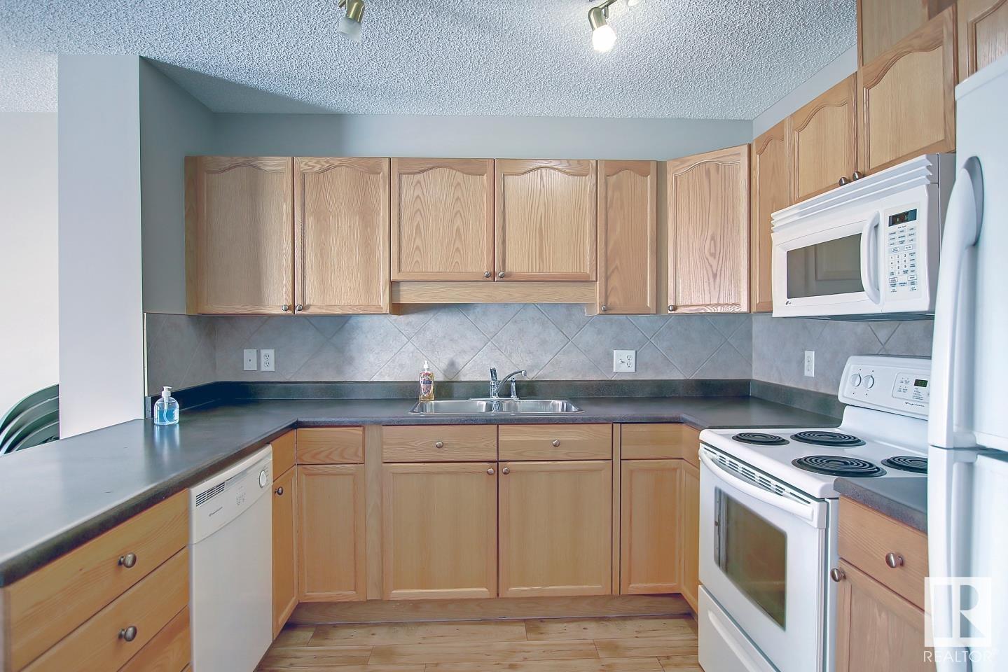 8129 7 AV SW