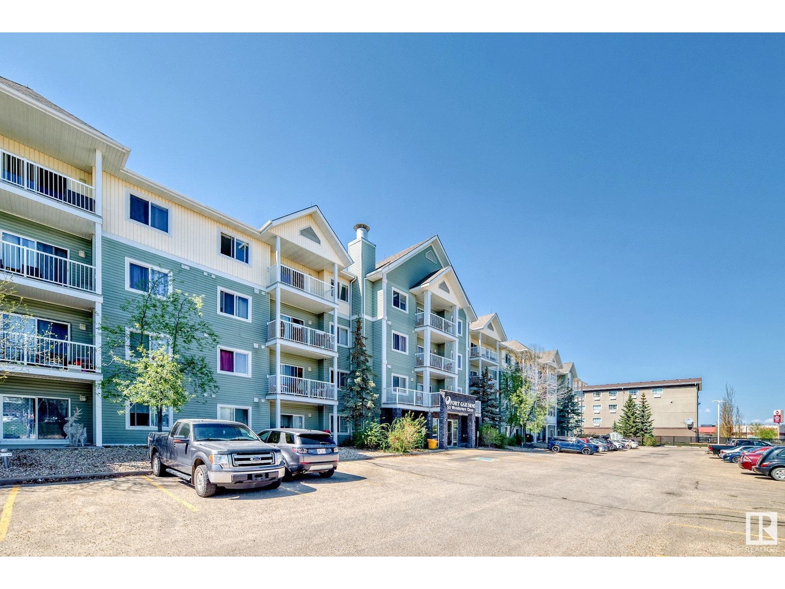 #337 50 Woodsmere CL