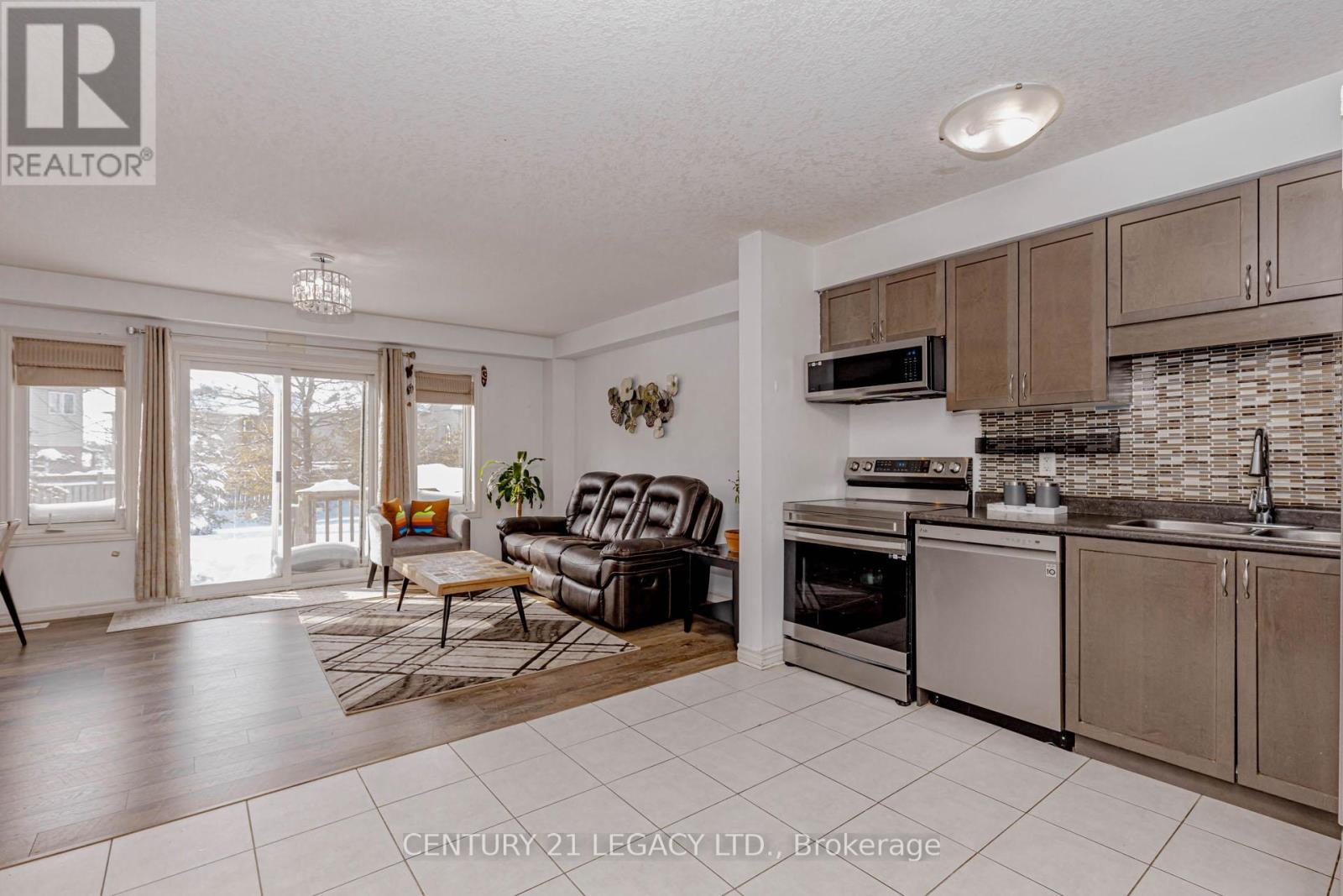 35 OLDFIELD DRIVE