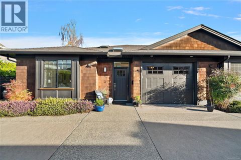 4 2340 Oakville Ave Sidney BC V8W0A7