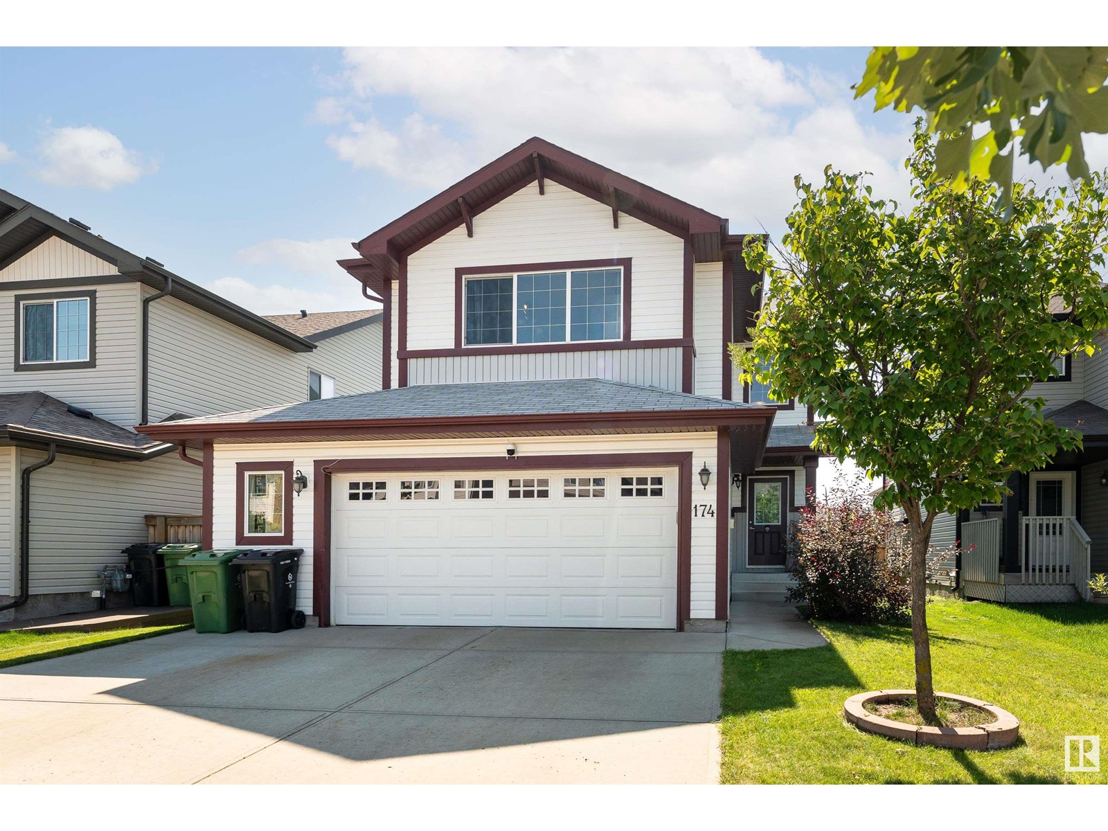174 WOODBEND WY