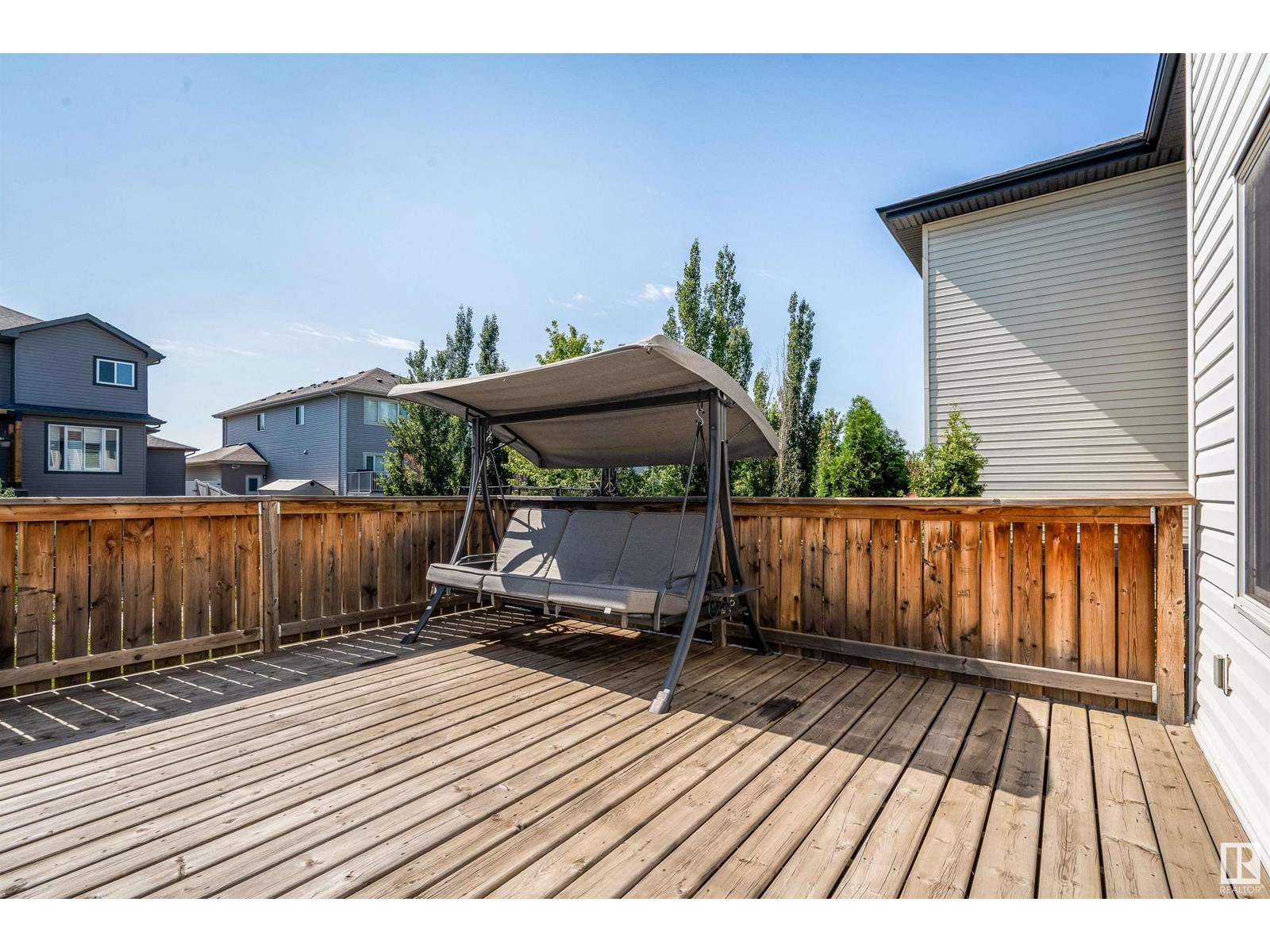 174 WOODBEND WY