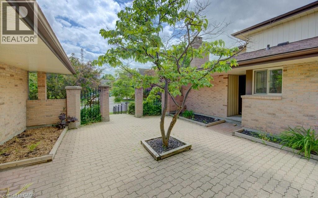 458 BEECHWOOD Place Unit# 3