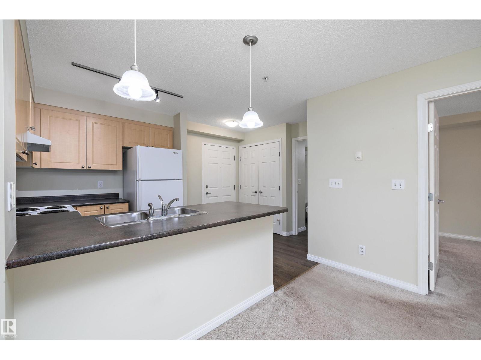 #213 636 MCALLISTER LO SW