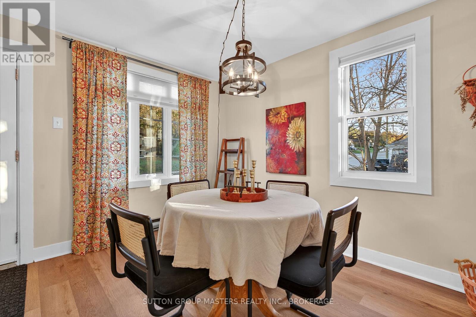 806 PORTSMOUTH AVENUE