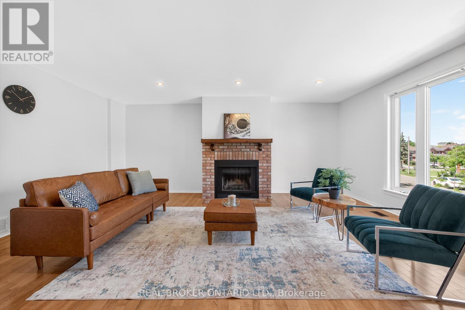 4326 WATERFORD CRESCENT
