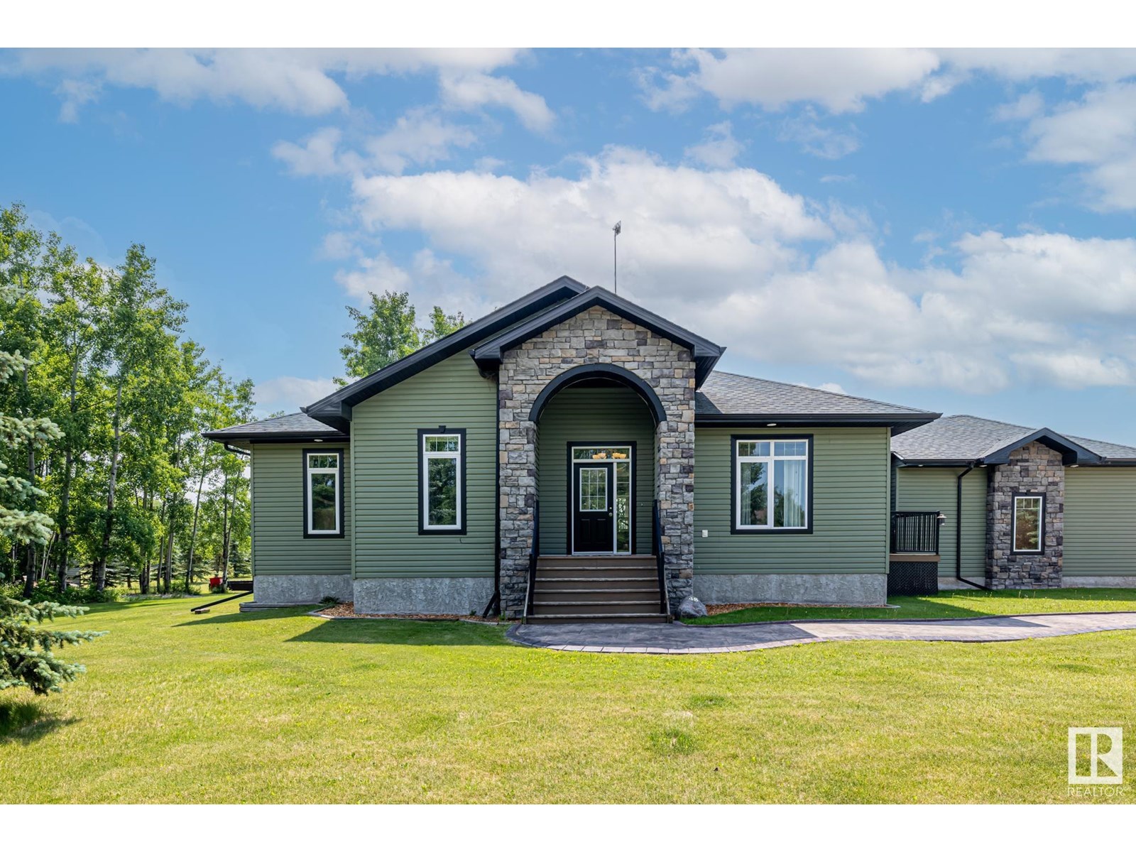 #48 53521 RGE ROAD 272