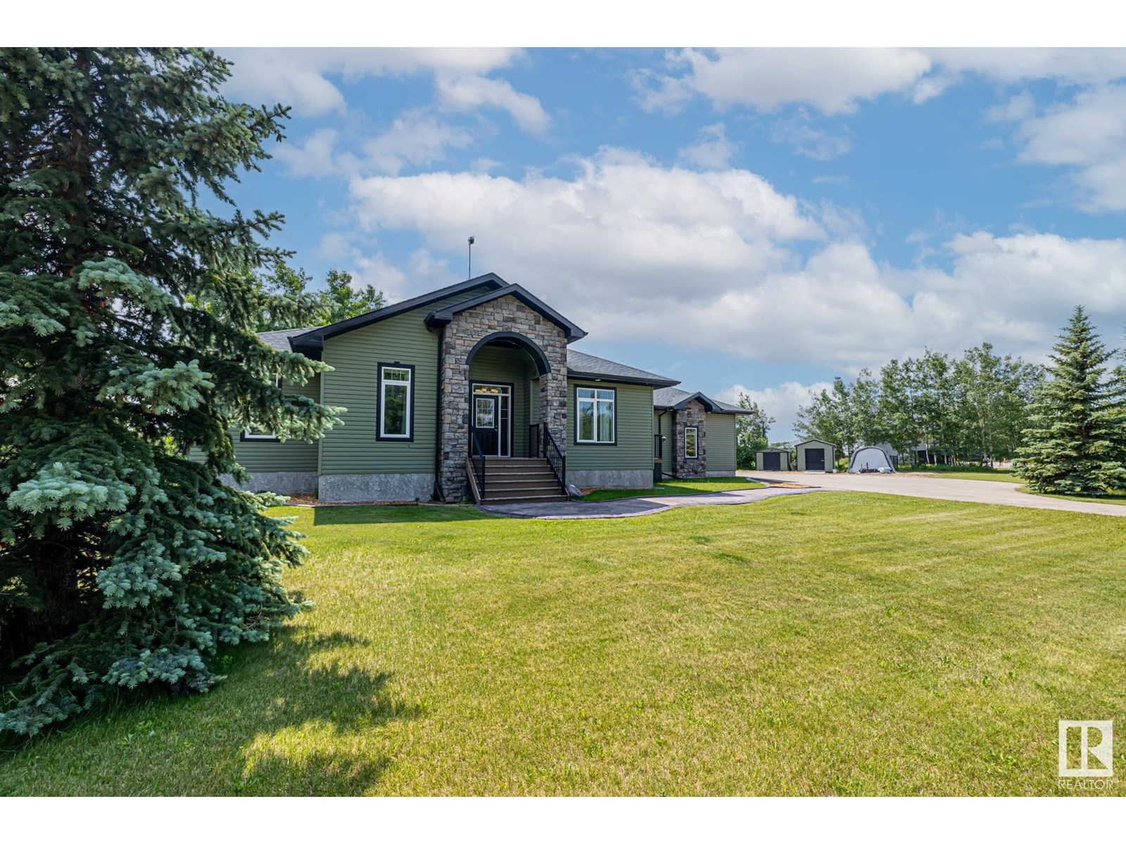 #48 53521 RGE ROAD 272