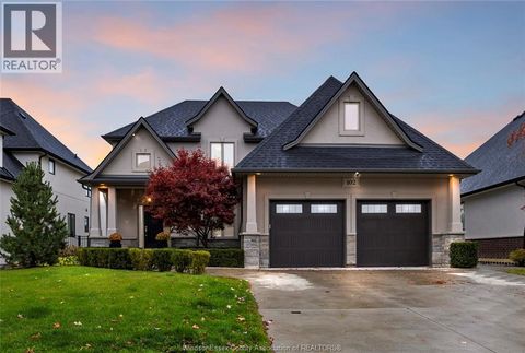 102 HAYES AVENUE Tecumseh ON N8N0E1