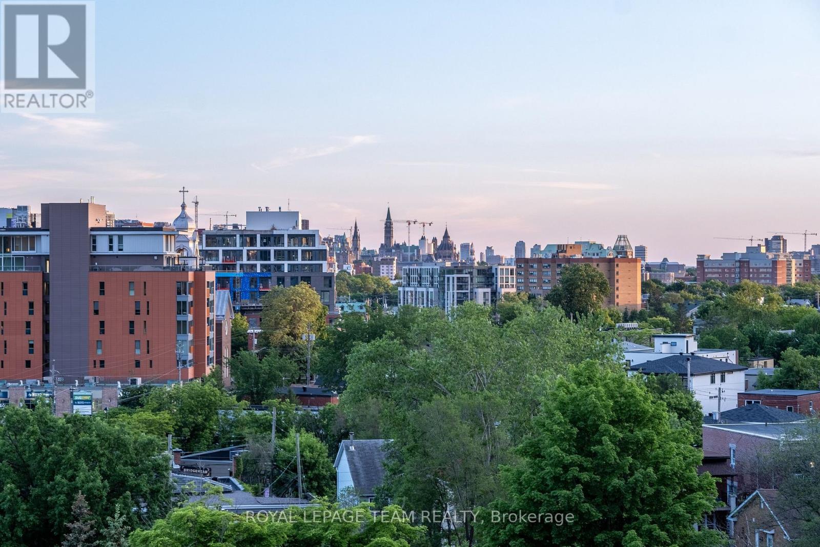Photo 1 of 37 — 506 - 7 MARQUETTE AVENUE Unit 506, Ottawa, ON K1L8A7