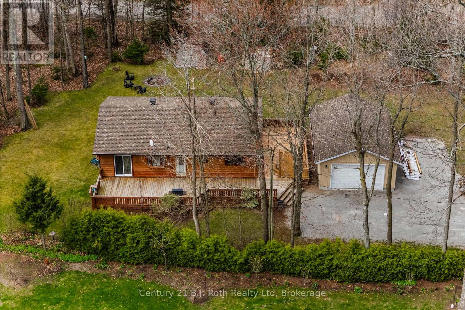3 CELESTINE COURT