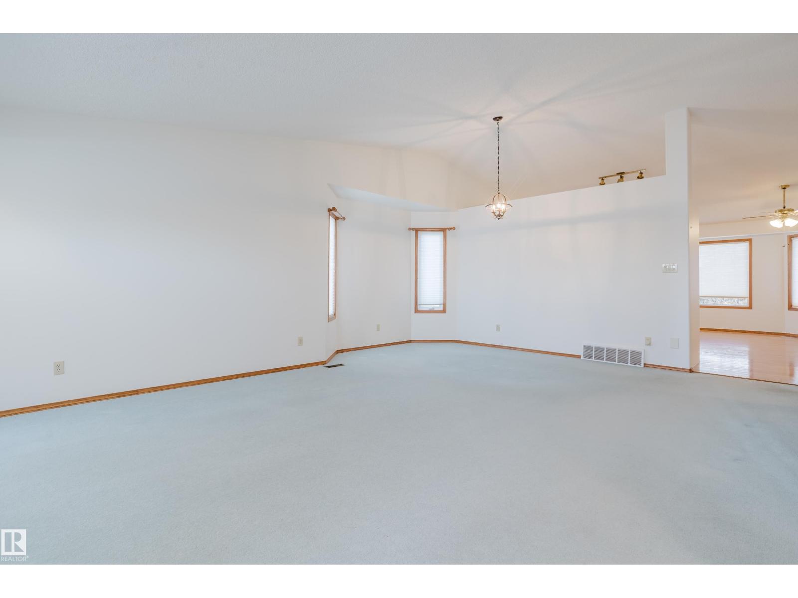 535 PARDEE BAY BA NW