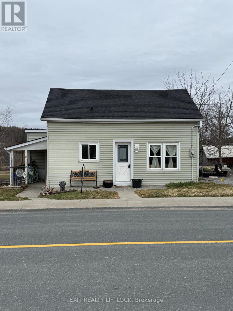 Photo 1 of 33 — 17 BANTA ROAD, Trent Hills (Warkworth), ON K0K3K0