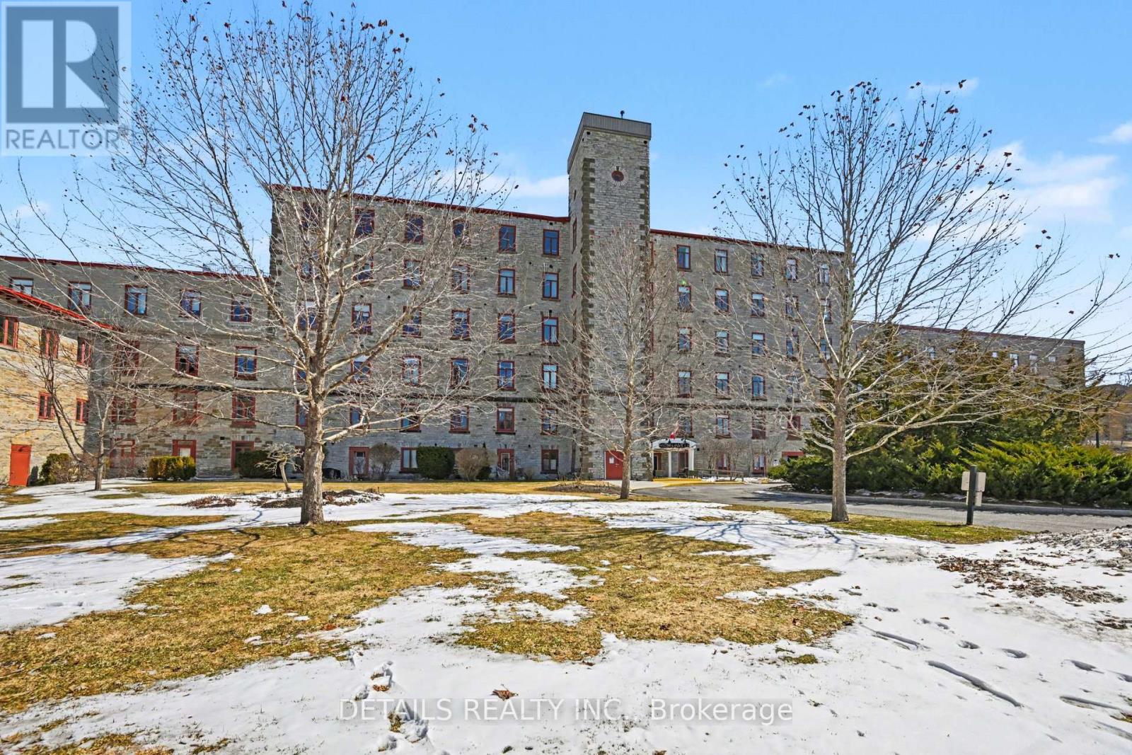 311 - 1 ROSAMOND STREET E
