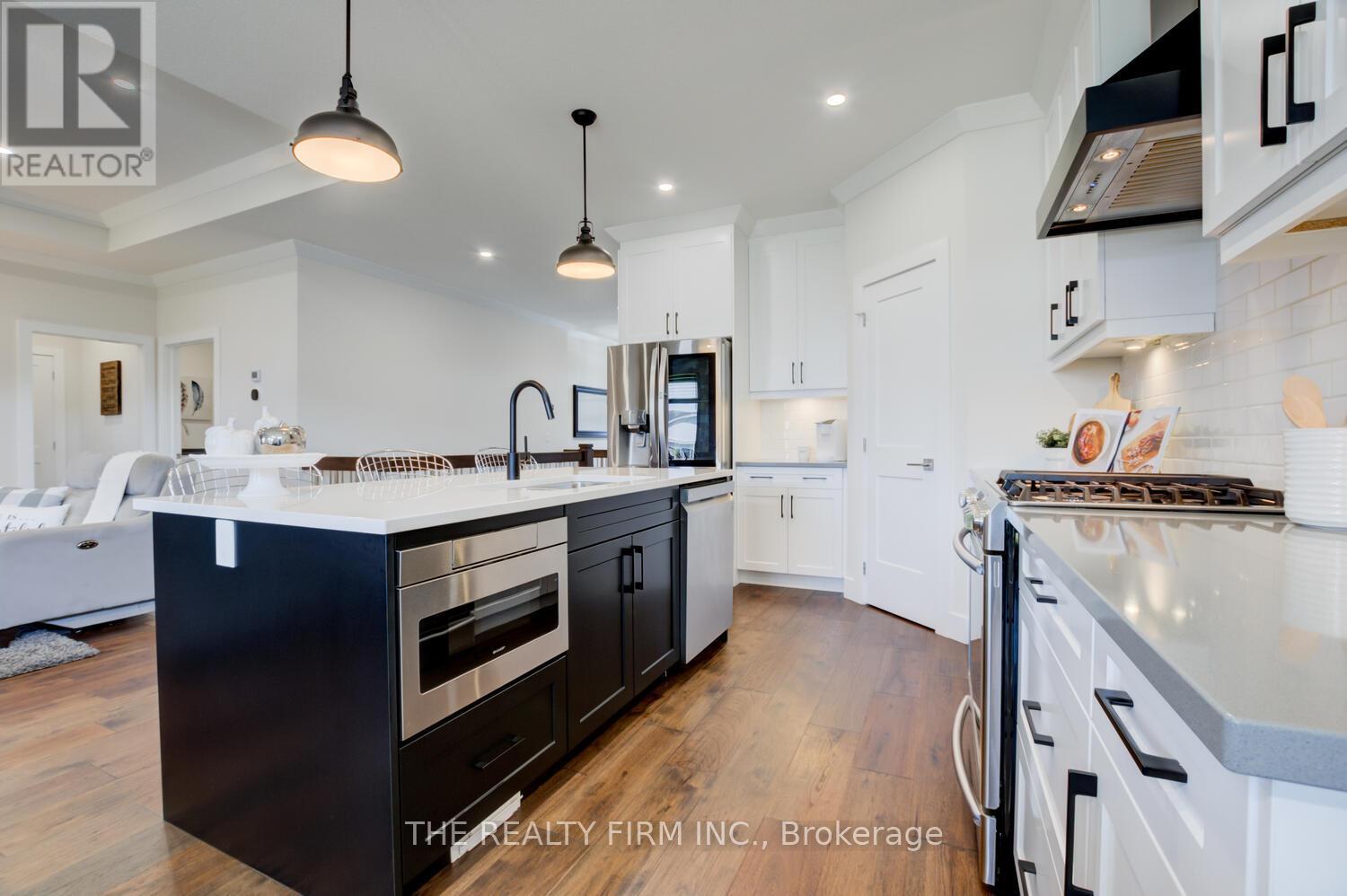 283 ELIZABETH STREET