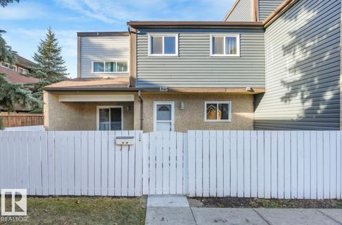 125 KASKITAYO CO NW NW Edmonton AB T6J3T3
